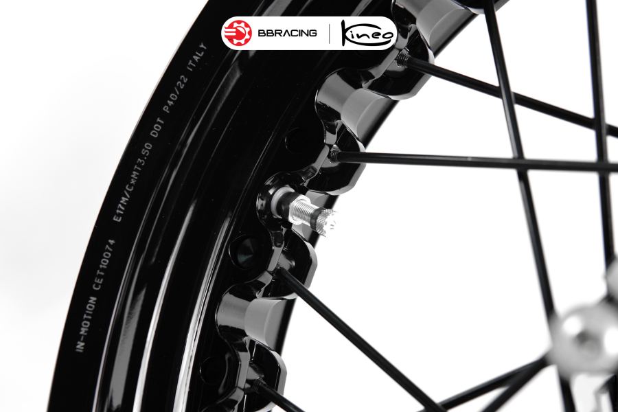 Mâm Kineo Triumph Bonneville T120 18 Inch - Sau 4.25 x 17 - Đen