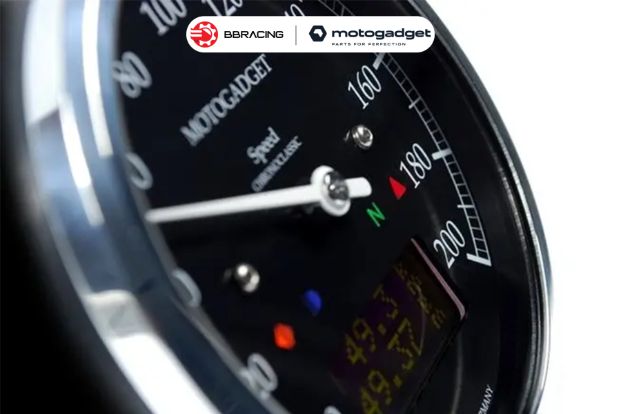 Đồng Hồ Motogadget Chronoclassic Green LCD Viền Chrome