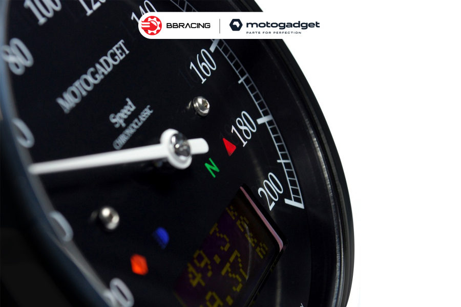 Đồng Hồ Motogadget Chronoclassic Dark Edition